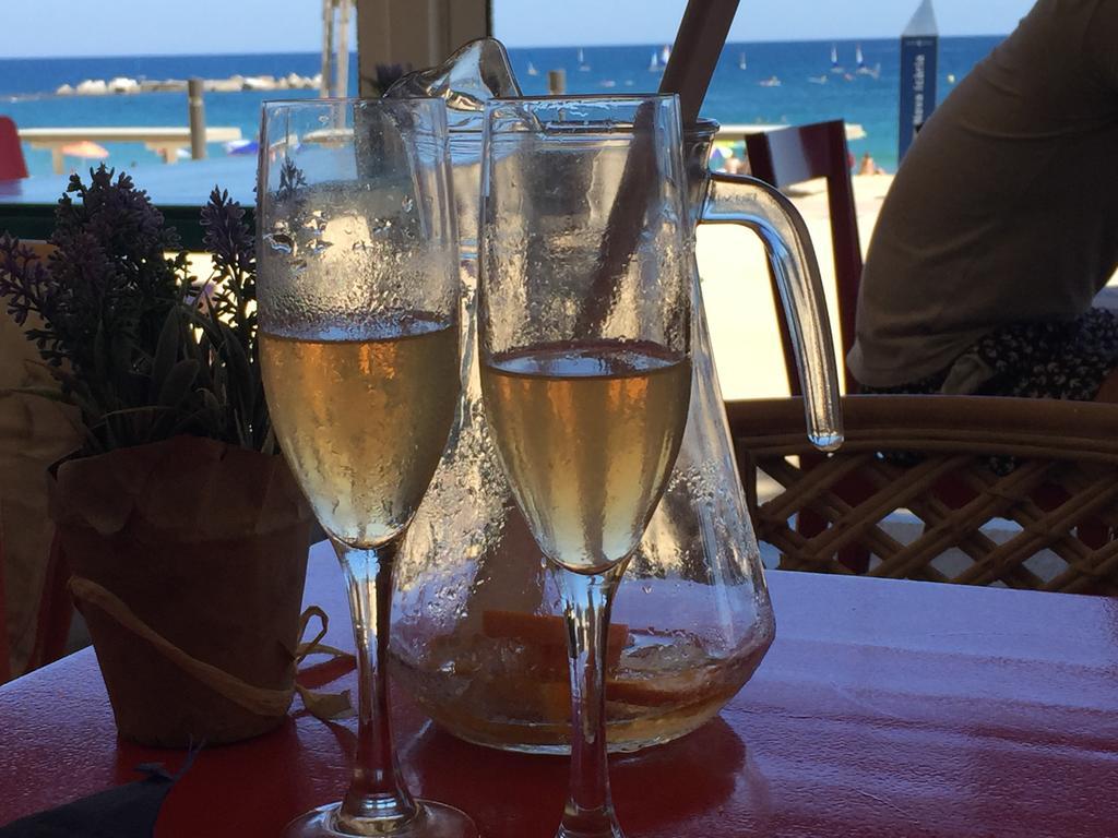Hostal Poblenou Barcelona Zewnętrze zdjęcie